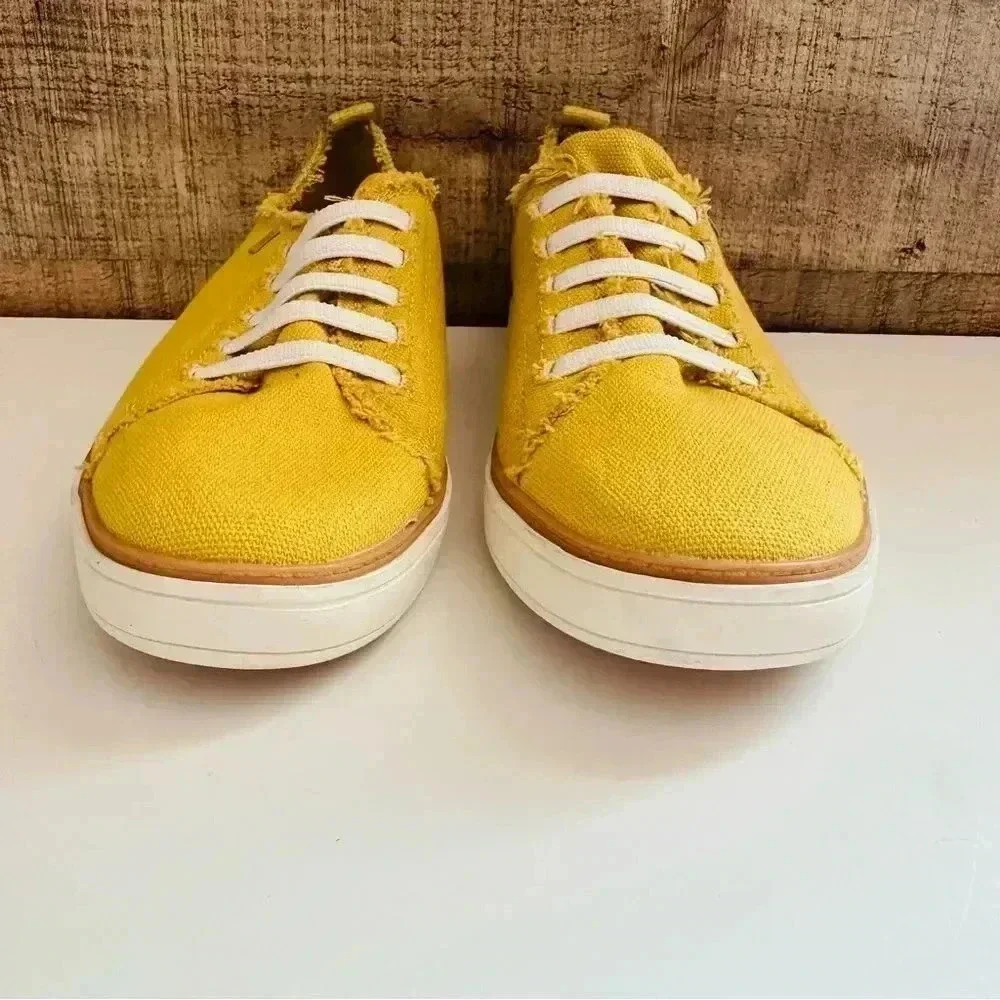 NWOT SOUL Naturalizer Kemper Stretch Slip On Sneakers